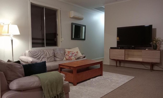 Murray Bridge House | Clear Sky Stays - Murray Bridge