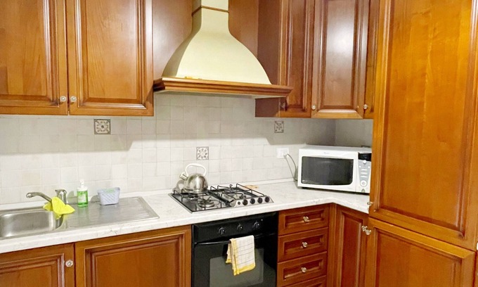 Ancona House | Cleo Azalea