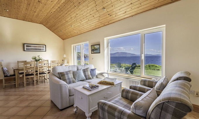 Dingle House | Clifftop House 4 bedroom house VRBO