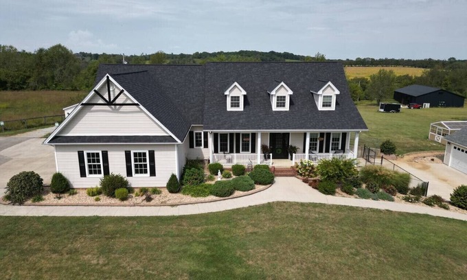 Lawrenceburg House | Close to ALL main distilleries Bourbon Trl HOT TUB