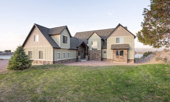 Levan House | Closest House to Yuba Lake!