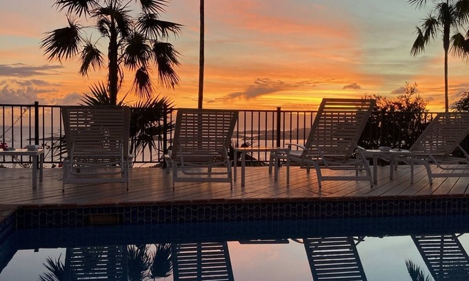 Estate Glucksberg and Grunwald Villa | Cloud Nine! Spectacular Sunsets, Privacy, Pool, Spa, AC, near town & beaches