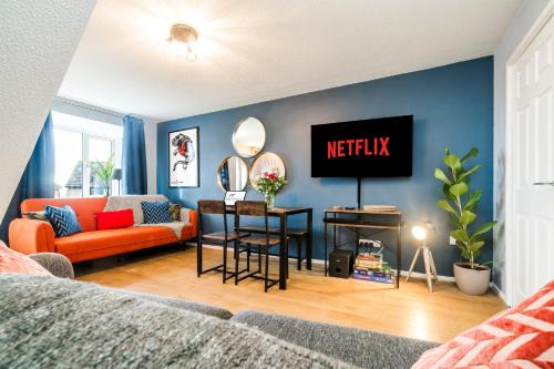 Cwmbran House | Clover Court Lovely 2 bed cottage with garden