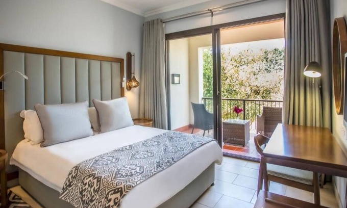 Pemba Hotel | Coastal Charm! Outdoor Pool, Watersport Activities, Near Chuiba Beach