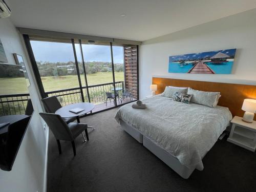 Fingal Resort | Coastal Cove Suite - with heated pool near Hot Springs & Golf