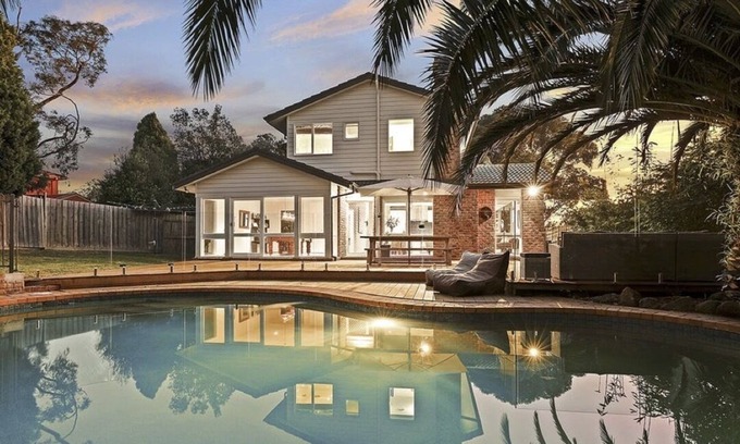 Frankston South House | Coastal Family Haven with Pool - Mornington Peninsula