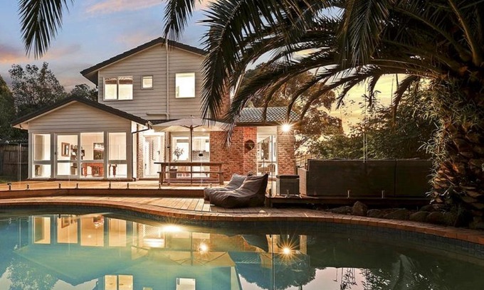 Frankston South House | Coastal Family Haven with Pool - Mornington Peninsula