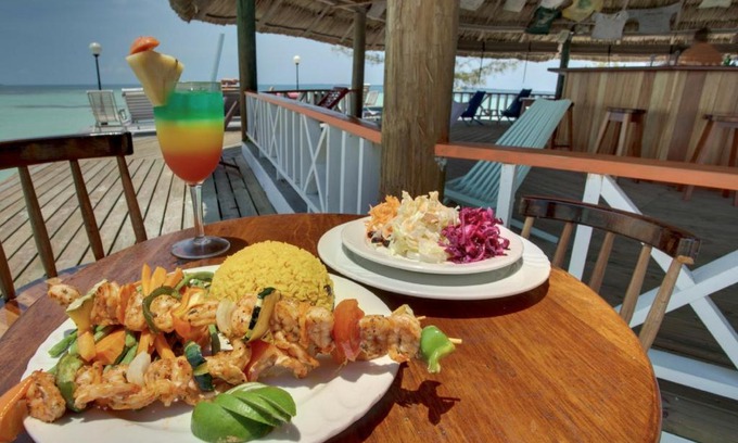 Thatch Caye Resort | Coco Plum All Inclusive Resort