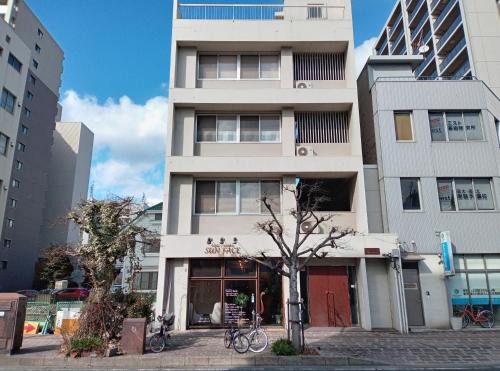 Fukuyama Apartment | COCOSTAY 福山駅前 4人まで同額 レスタウロアバンティ JR福山駅から徒歩7分の移動に超便利な好立地 Great location 7min walk from JR sta
