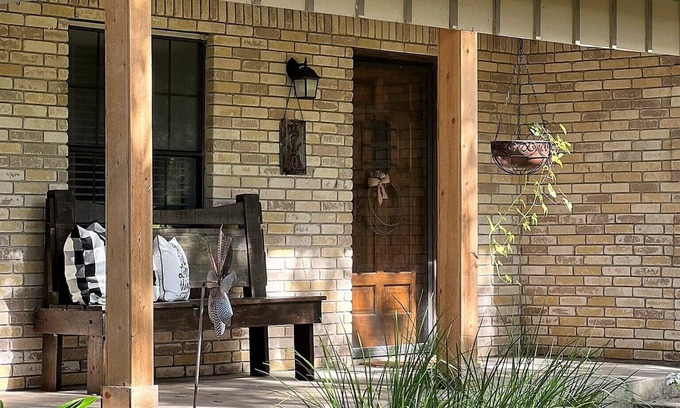 Victoria House | Coleto Bend Cottage - Home to lots of wildlife!