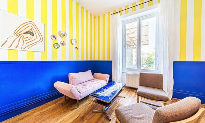 Bussiere - Cadiere Apartment | π¨β¨ Colorful apartment β β2 bedrooms in the heart of Ollins β¨π¨