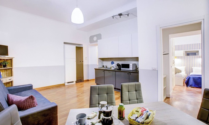Celio Apartment | Colosseo Families and Groups 2BDR | Home and More