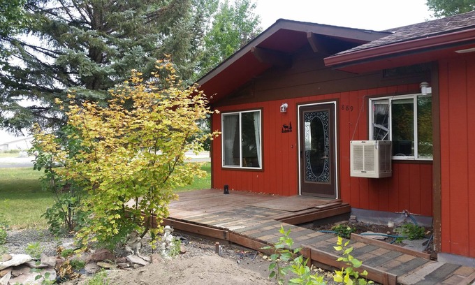 Burns House | Come visit and stay in Grandpa's House