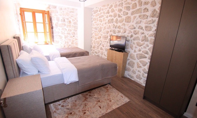Donje Polje Apartment | Comfort modern apartment in center Cetinje