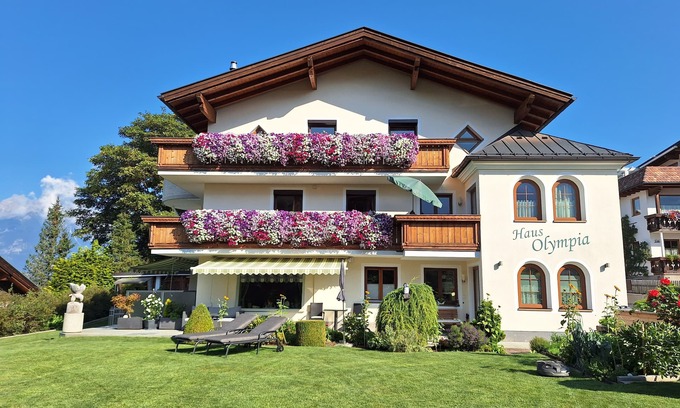Lans Apartment | Comfortable large vacation apartments near Innsbruck in hiking/skiing/bike region