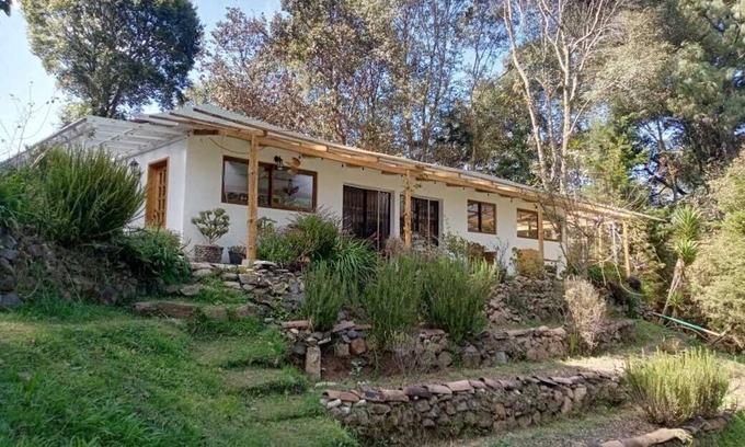 Jaibalito House | Comfortable Cottage for Groups on 2 acre Homestead