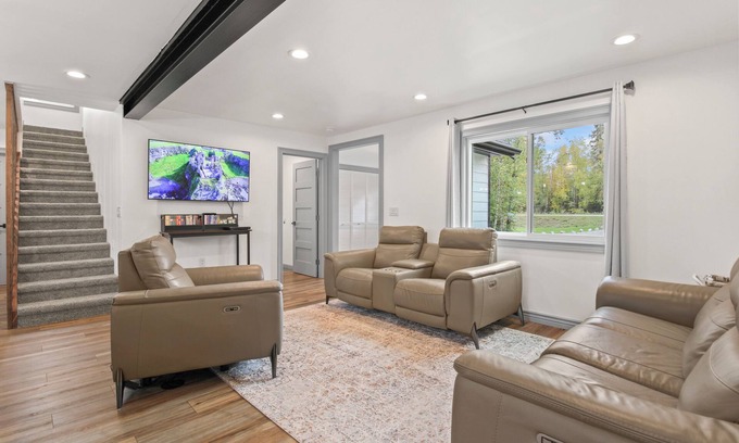 Deltana House | Comfortable Cottage with hot tub in Delta Junction, AK