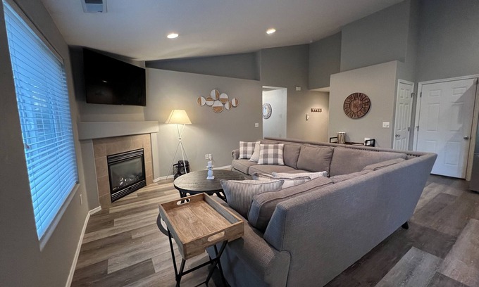 Woodburn House | Comfortable home near Outlets, Wineries and Tulip Festival