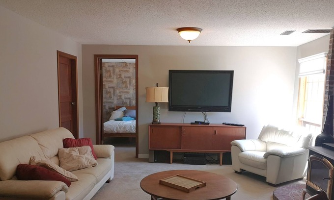 Vernon House | Comfortable rural retreat with space and privacy