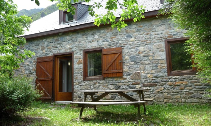 Aragnouet House | Comfortable stone house near Piau Engaly and Néouvielle reserve.