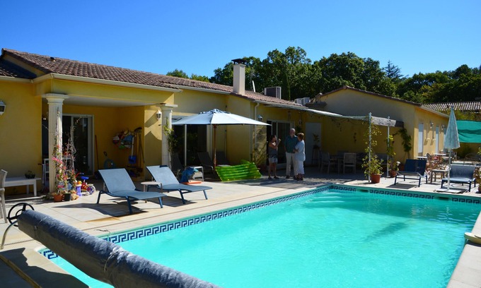 Sainte-Anastasie Villa | Comfortable villa, heated pool in a quiet area, excluding subdivision