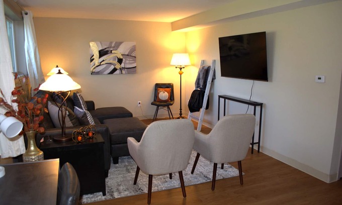 Lewiston Condo | Comfy and Cozy 2-bedroom, 1 bath basement condo in lovely Lewiston with WiFi