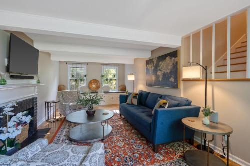 Eastside House | Comfy & cozy 4BR minutes to SU, Hospitals, & DT