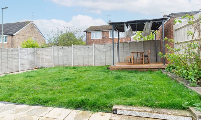 Sherborne St. John House | Comfy house | Close to amenities | Sleeps 7 | wParking