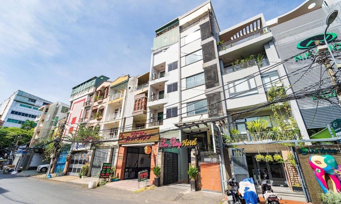 District 10 House | Comfy Modern Stay | Walk to Van Hanh Hospital