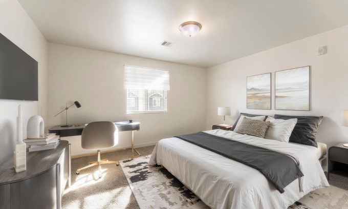 Spring Condo | Compfy 3-Bedroom Condo Near Houston & The Woodlands. 1 Month Minimum Stay