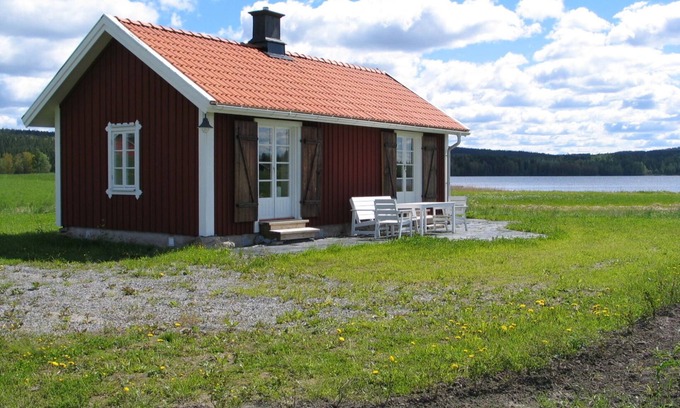 Kopparberg Ski Chalet | Completely renovated cottage at the lake