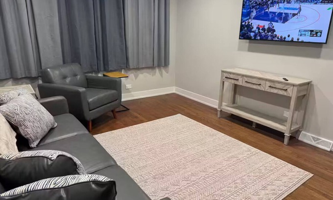 Oak Forest House | Completely renovated home