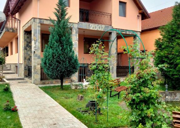 Apata Villa | Conacul Mihaly