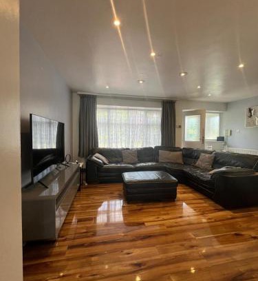 South Hornchurch House | Concord House, 3 bedroom house, 2 baths in Rainham,