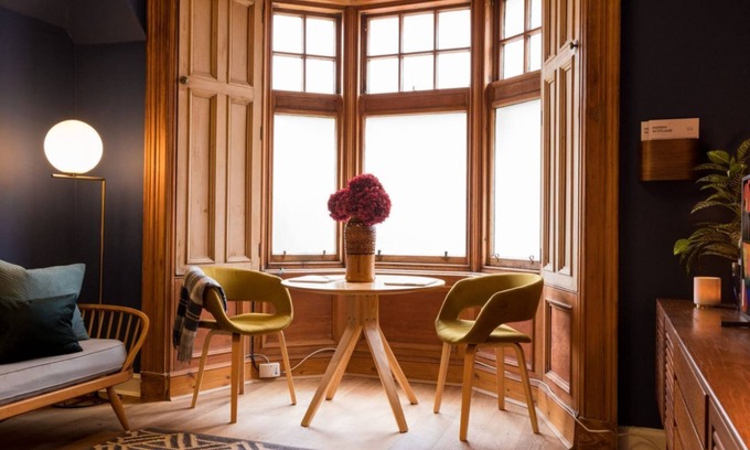 West End Apartment | Contemporary Cottage with Free Parking