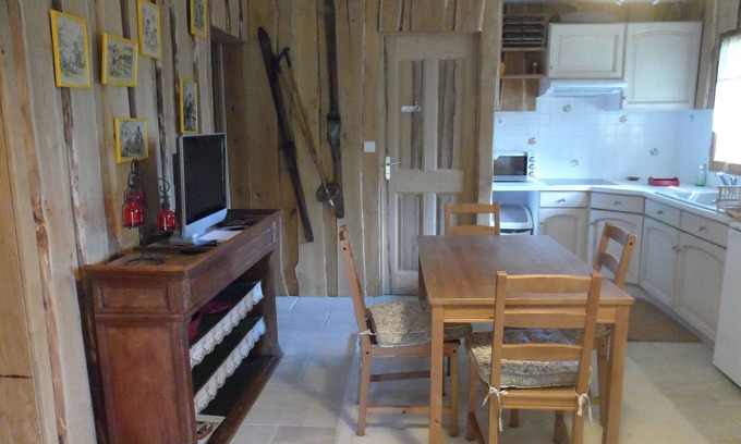 Puyvalador Apartment | COQUET APARTMENT IN A LOG CHALET NEAR THE PYRENEES ANGLES