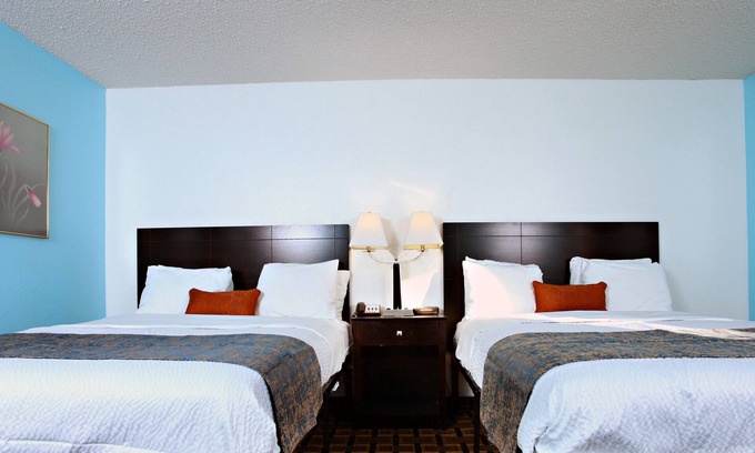 Newton Hotel | Coratel Inn & Suites By Jasper Newton - 2 Queen Bed NS