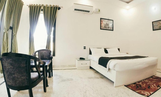 Bail Parao Villa | corbett orchid view with forest view