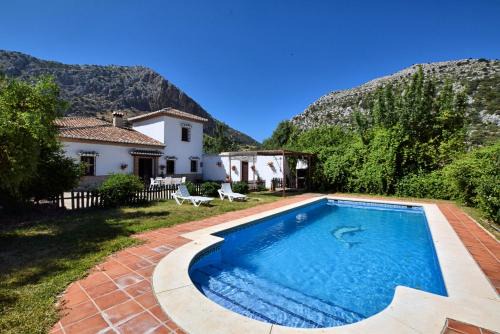 Loja House | Cortijo Los Alazores, authentic cortijo with private pool