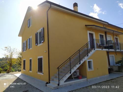 Pietra La Croce Apartment | Cortile nel Conero