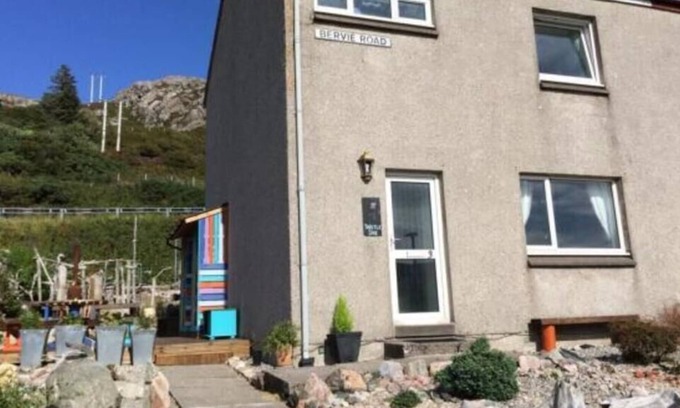 Badcall House | Cosy 2-Bed House in Kinlochbervie