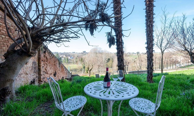 Costigliole d'Asti Apartment | Cosy apartment for 2 people with A/C, WIFI, TV and patio