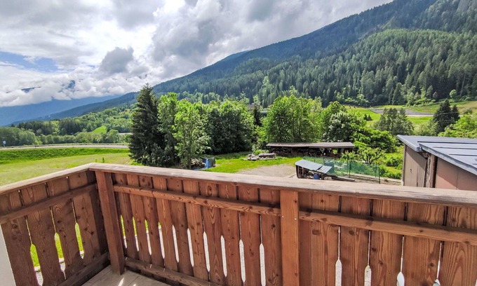 Mezzana Apartment | Cosy apartment for 4 people with WIFI, TV, patio and pets allowed
