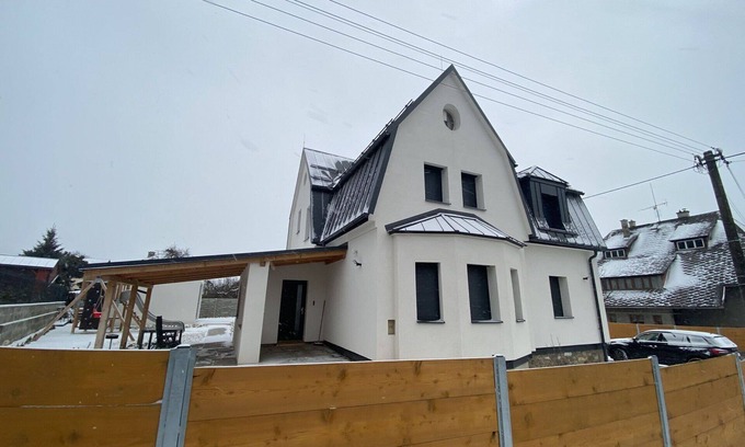 Velke Losiny Villa | Cosy apartment in villa for 6 guests with WIFI, TV, terrace and parking