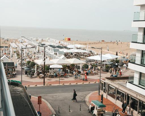 Knokke Apartment | Cosy Appartement- 2 slaapkamers schuin zeezicht met Garage