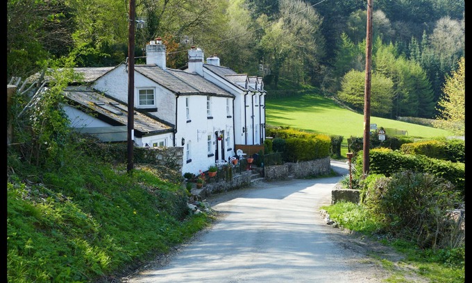 Llannefydd Cottage | Cosy Cottage in a secluded Welsh Valley