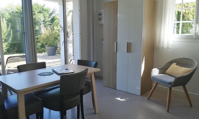 Vaux-sur-Mer Apartment | Cosy gîte in a quiet location - Terrace - Garden - Beach 800 m - Thalasso cure 15 mn by 🚗