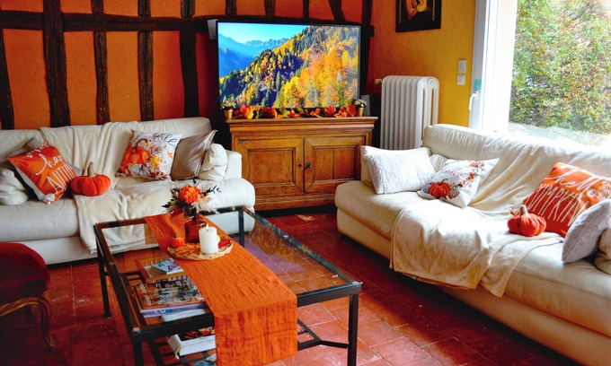 Louvemont House | Cosy gîte with swimming pool - Ideal for groups