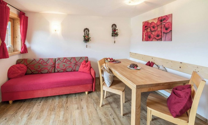 Jochberg Apartment | Cosy Holiday Apartment Vorderreith with Wi-Fi, Balcony, Garden