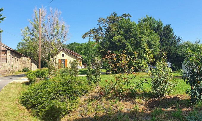 Prats-du-Perigord Cottage | Cosy in Périgord - Charm and Quiet *- 4 people | pets allowed | swimming pool
